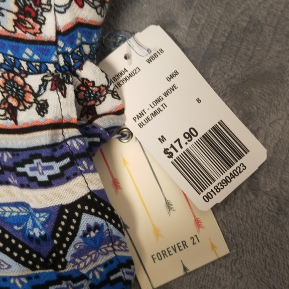 Pants - Picture 2 of 3